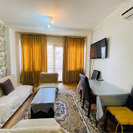 Cozy Home Тбилиси Екстериор снимка