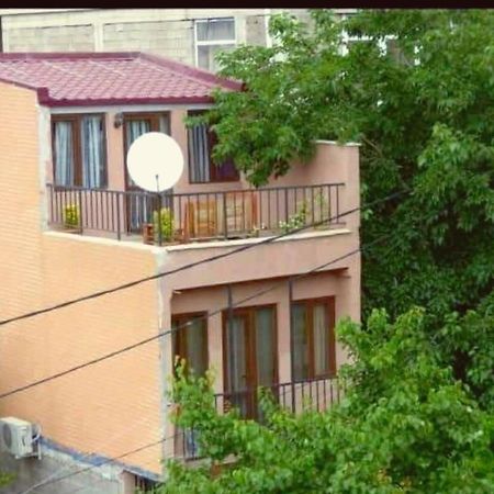 Cozy Home Тбилиси Екстериор снимка