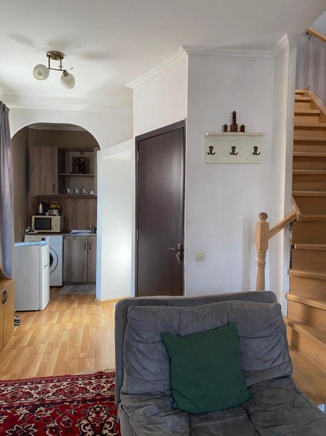 Cozy Home Тбилиси Екстериор снимка